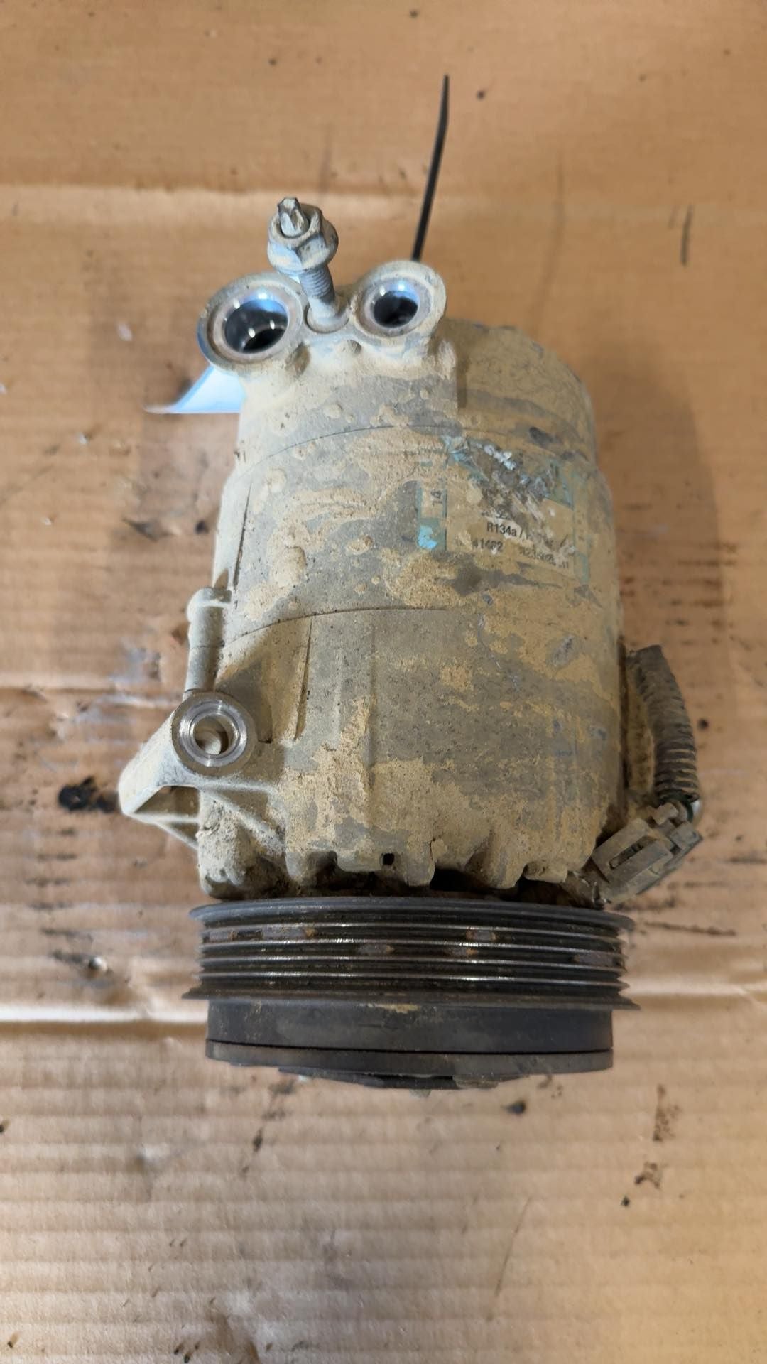 AC Compressor from a 2005 Pontiac Grand Am, photo 1