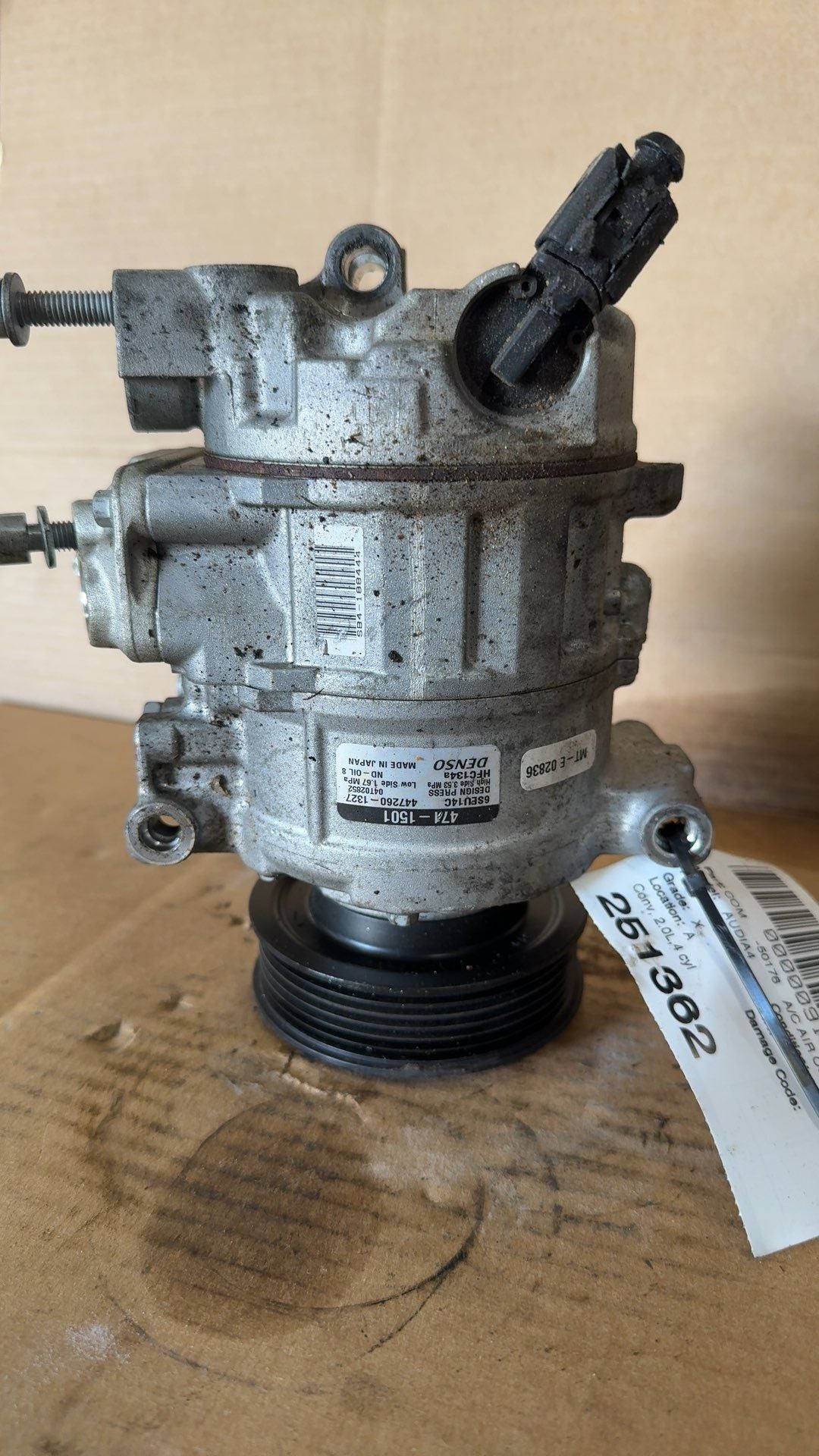 AC Compressor from a 2009 Audi A4, photo 3