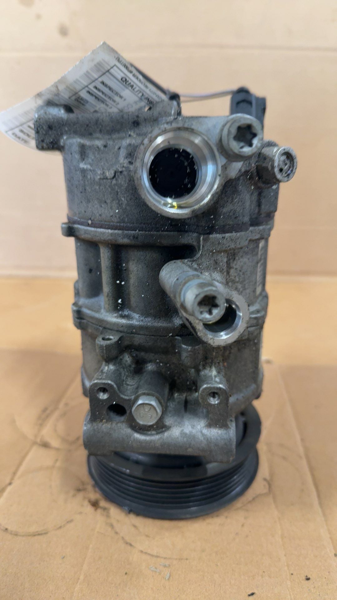 AC Compressor from a 2015 Audi Q5, photo 1