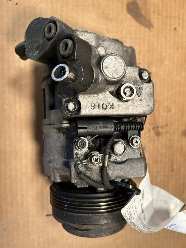 AC Compressor from a 2003 BMW 325i, photo 1
