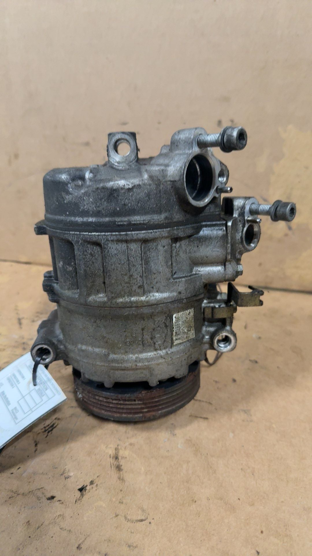 AC Compressor from a 2005 BMW 545i, photo 1