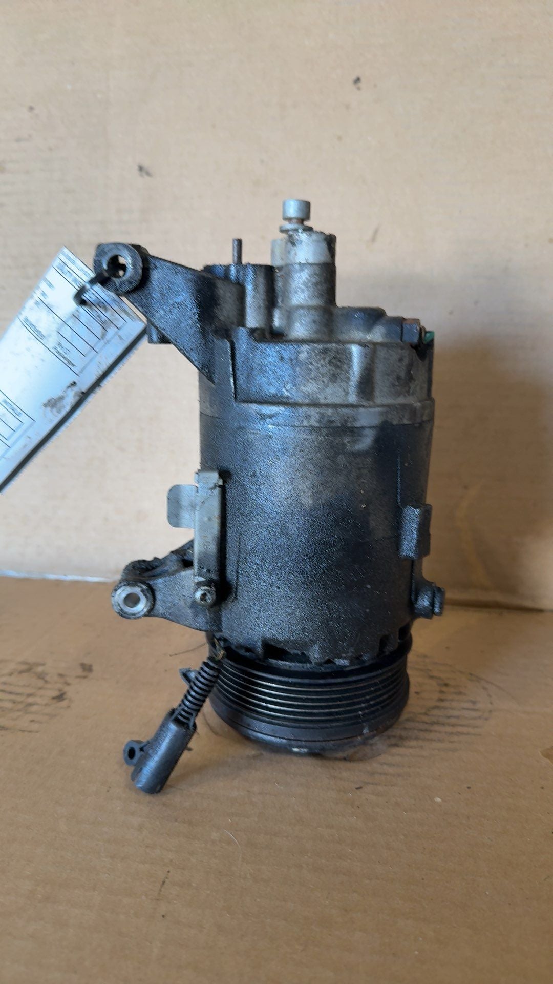 AC Compressor from a 2006 Mini Cooper, photo 2