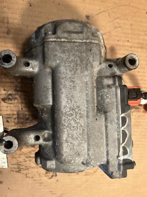 AC Compressor from a 2010 Nissan Altima, photo 2