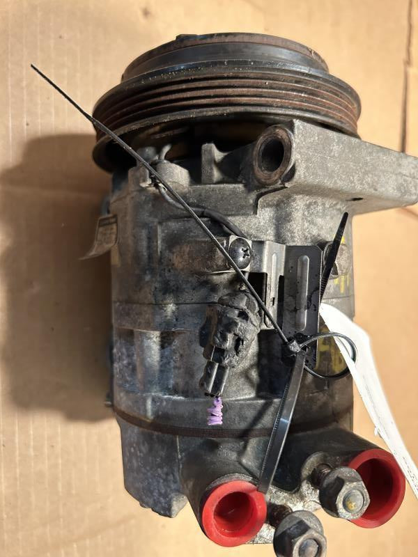 AC Compressor from a 2005 Infiniti G35, photo 1