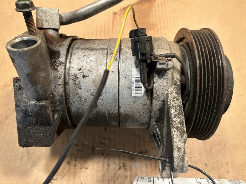 AC Compressor from a 2007 Nissan, photo 2