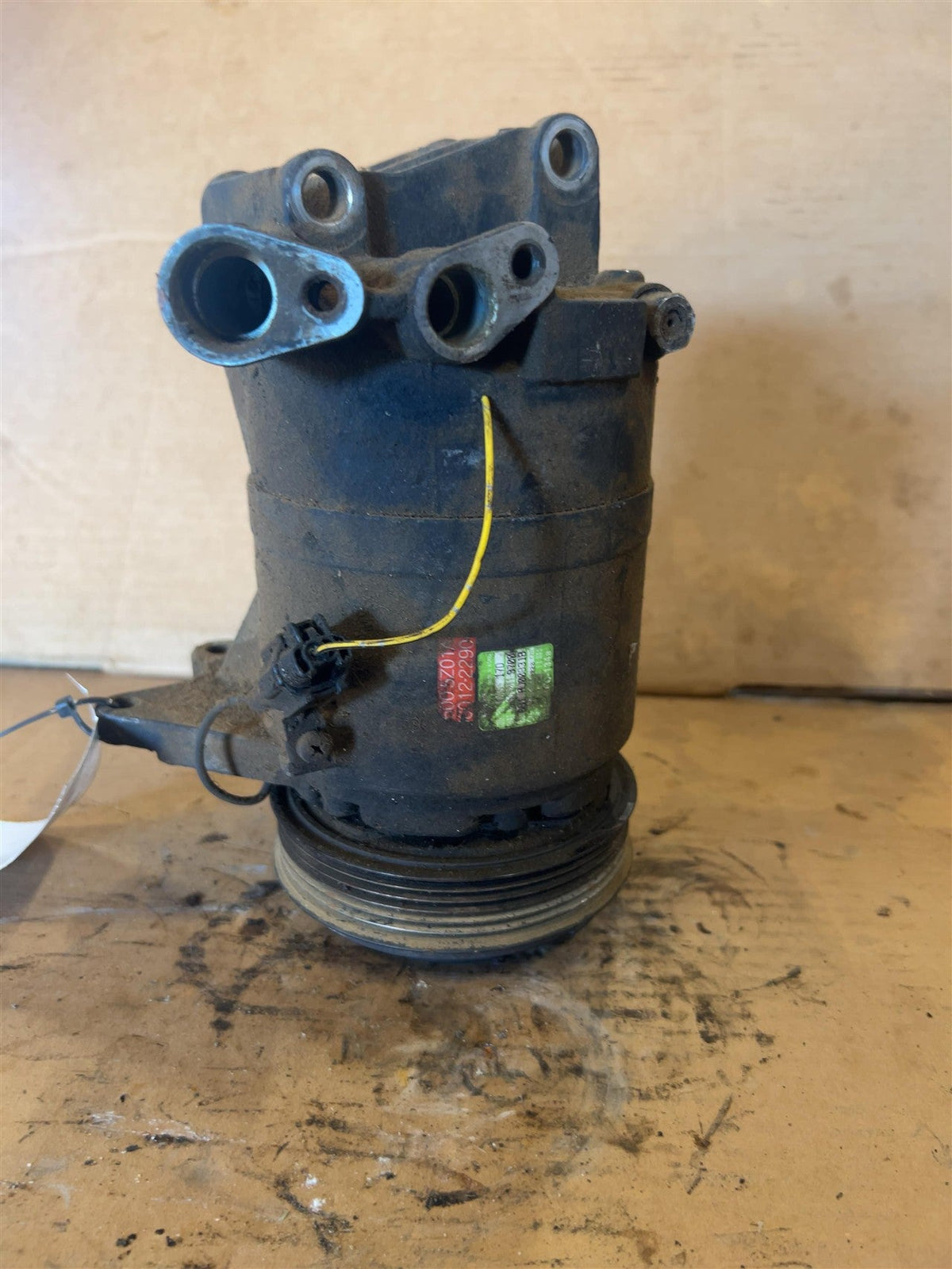 AC Compressor from a 2007 Nissan, photo 2