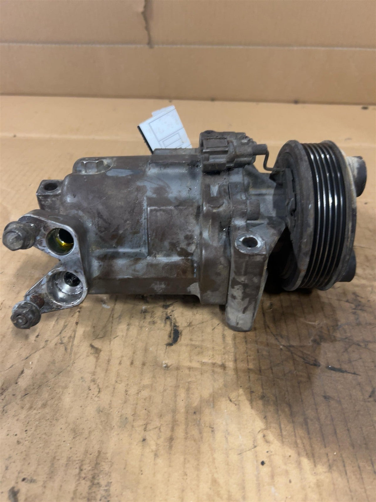 AC Compressor from a 2011 Nissan Versa, photo 1
