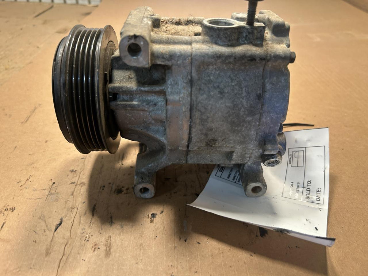 AC Compressor from a 2014 Fiat 500, photo 2