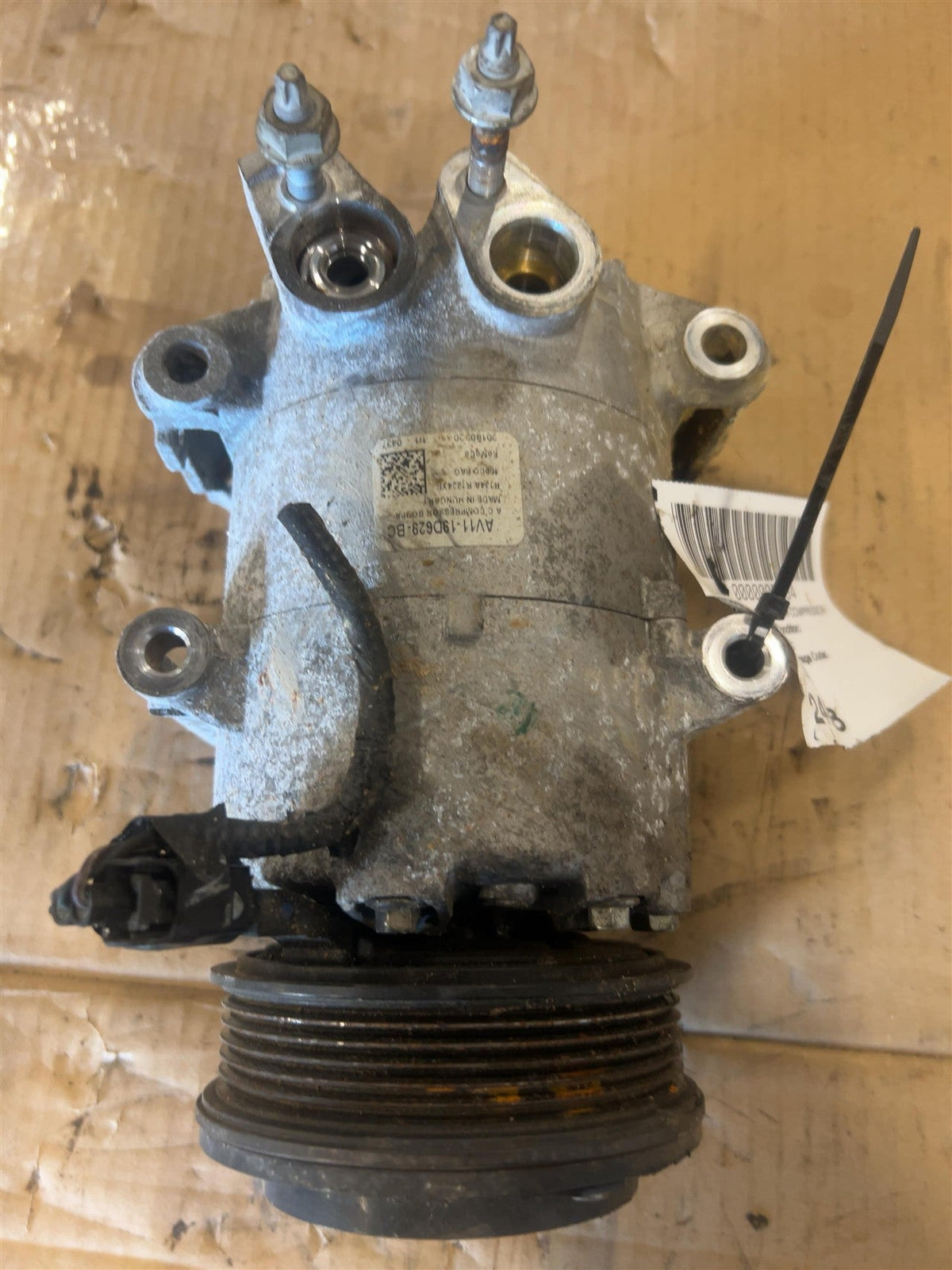 AC Compressor from a 2018 Ford Fiesta, photo 1