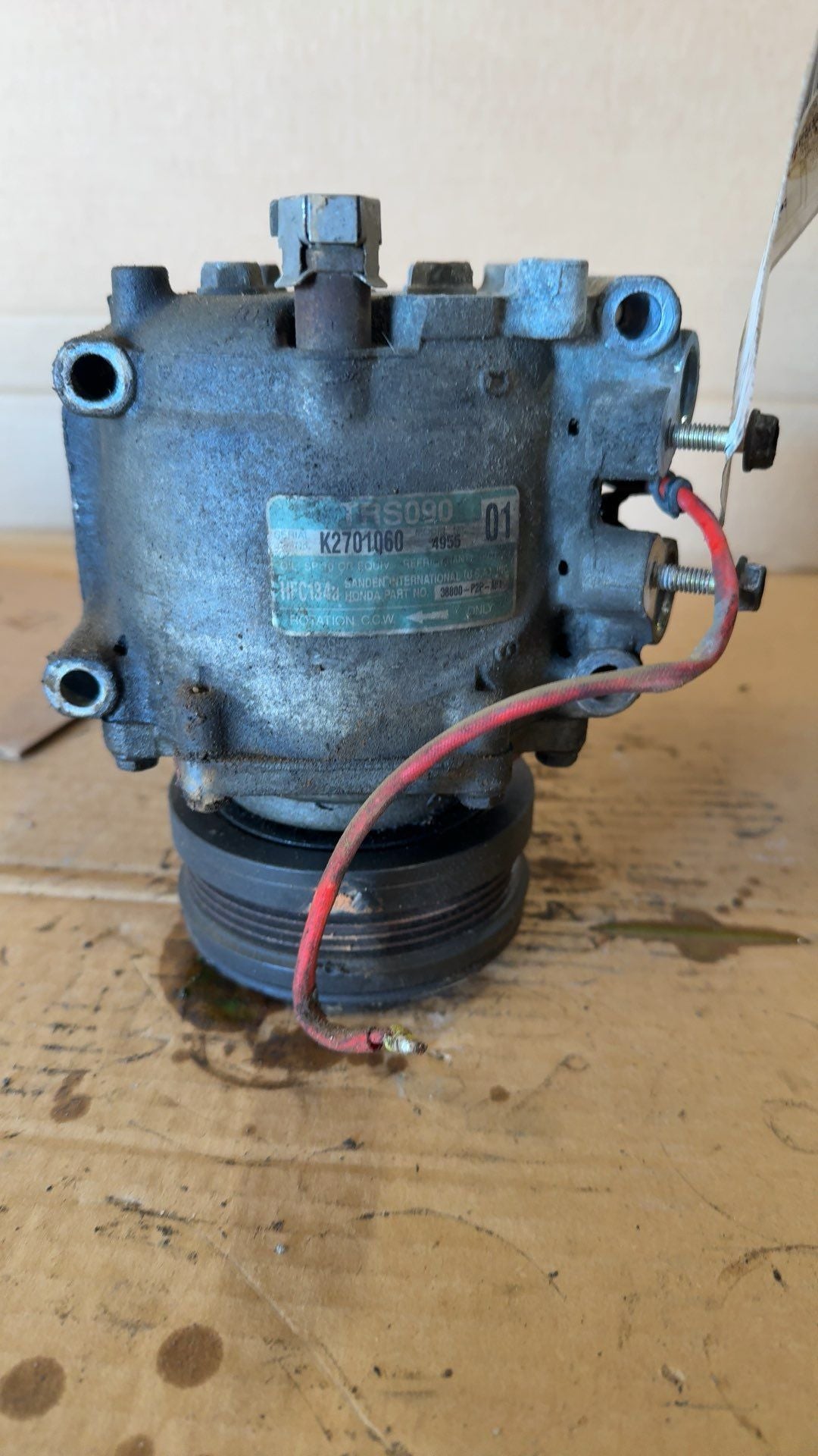 AC Compressor from a 1997 Honda Civic, photo 1