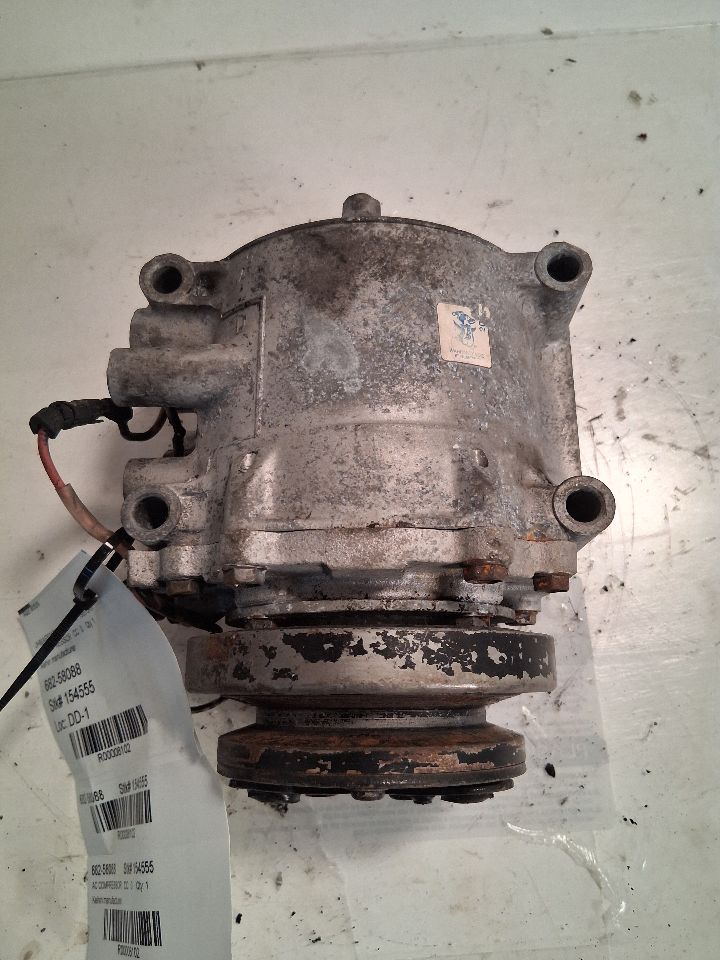 AC Compressor from a 1986 Honda CRX, photo 3