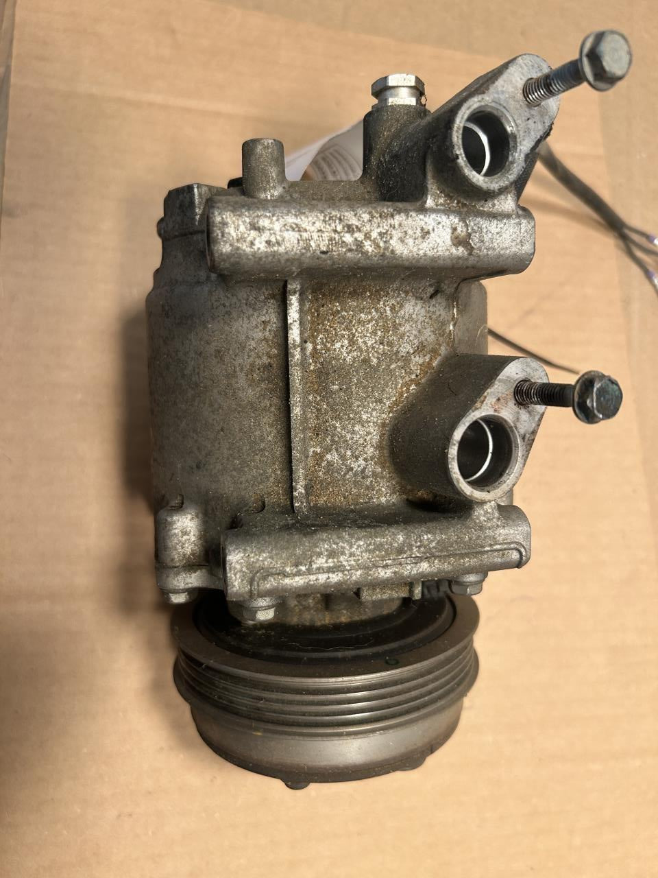 AC Compressor from a 2016 Honda CR-Z, photo 2