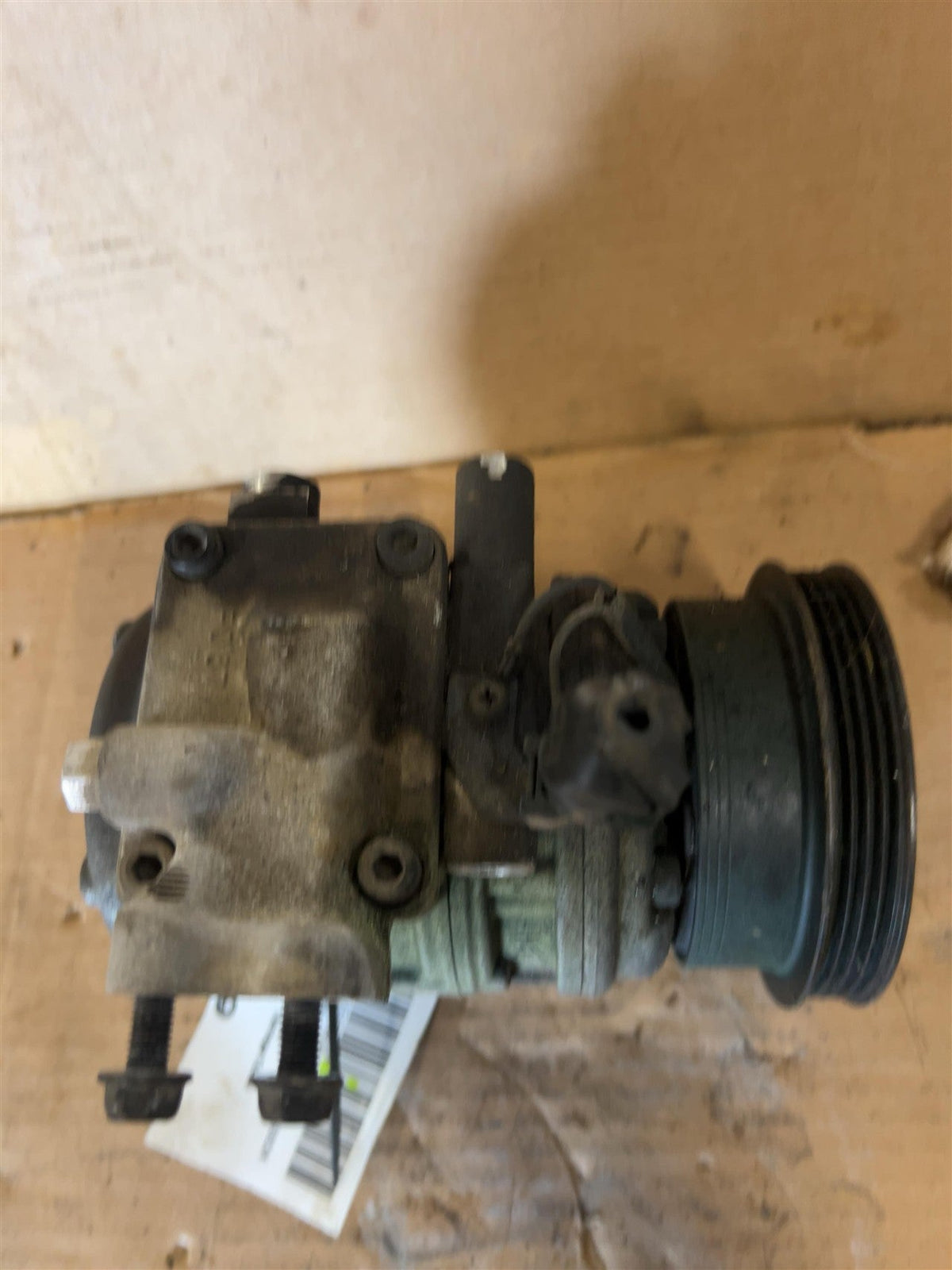 AC Compressor from a 2006 Kia, photo 2