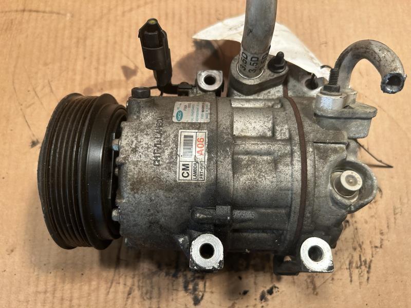 AC Compressor from a 2011 Kia Sorento, photo 1