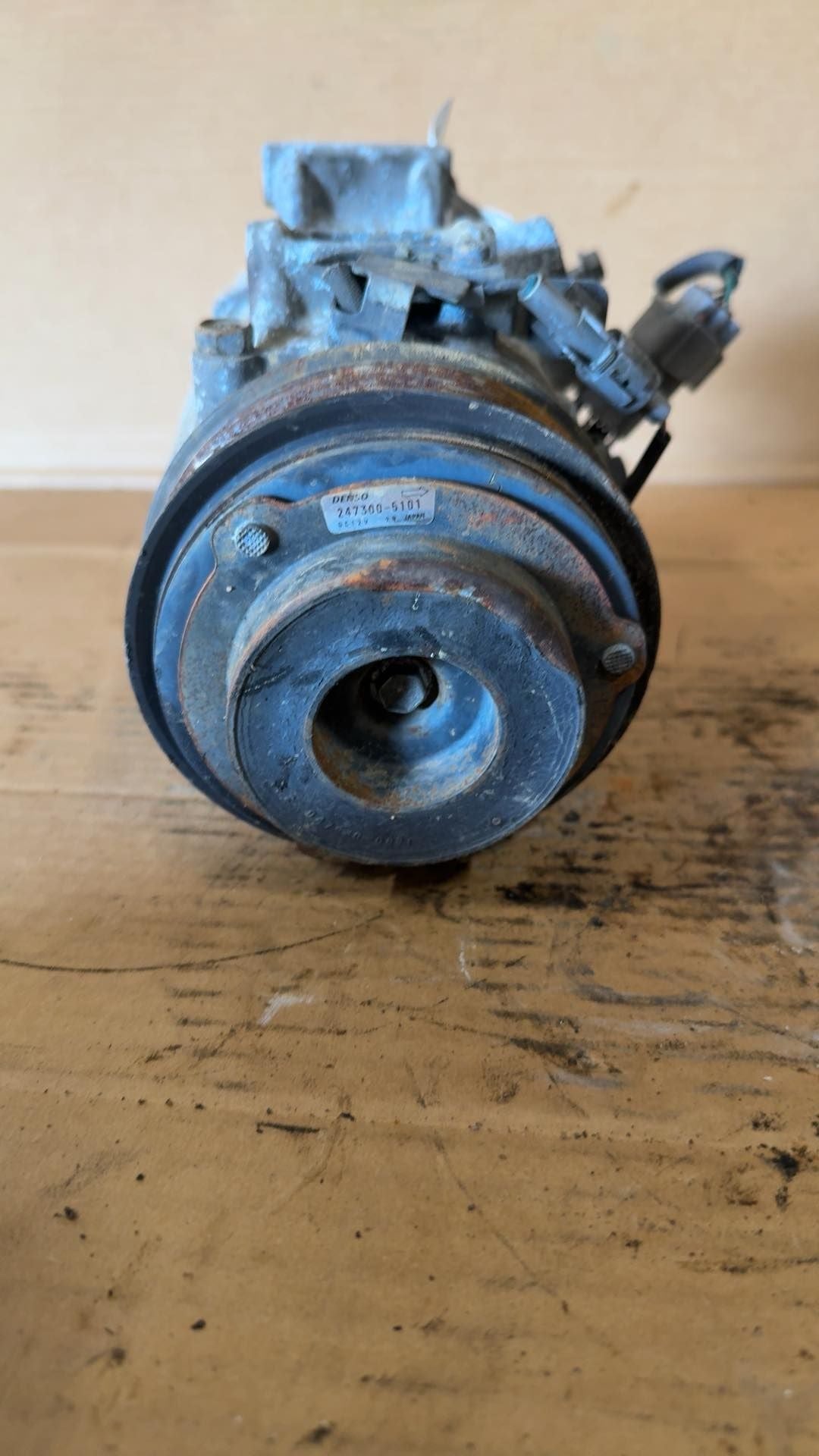 AC Compressor from a 2012 Lexus IS250, photo 2
