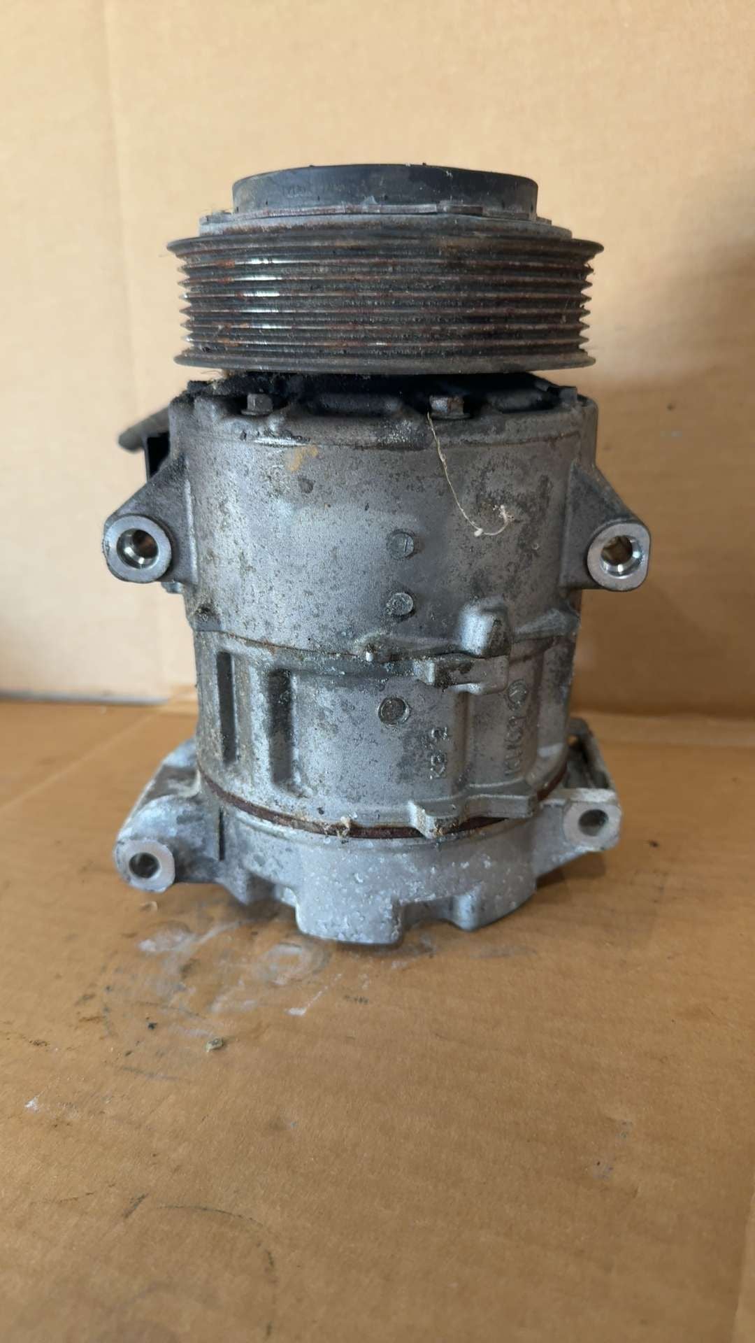 AC Compressor from a 2013 Lexus GS350, photo 2
