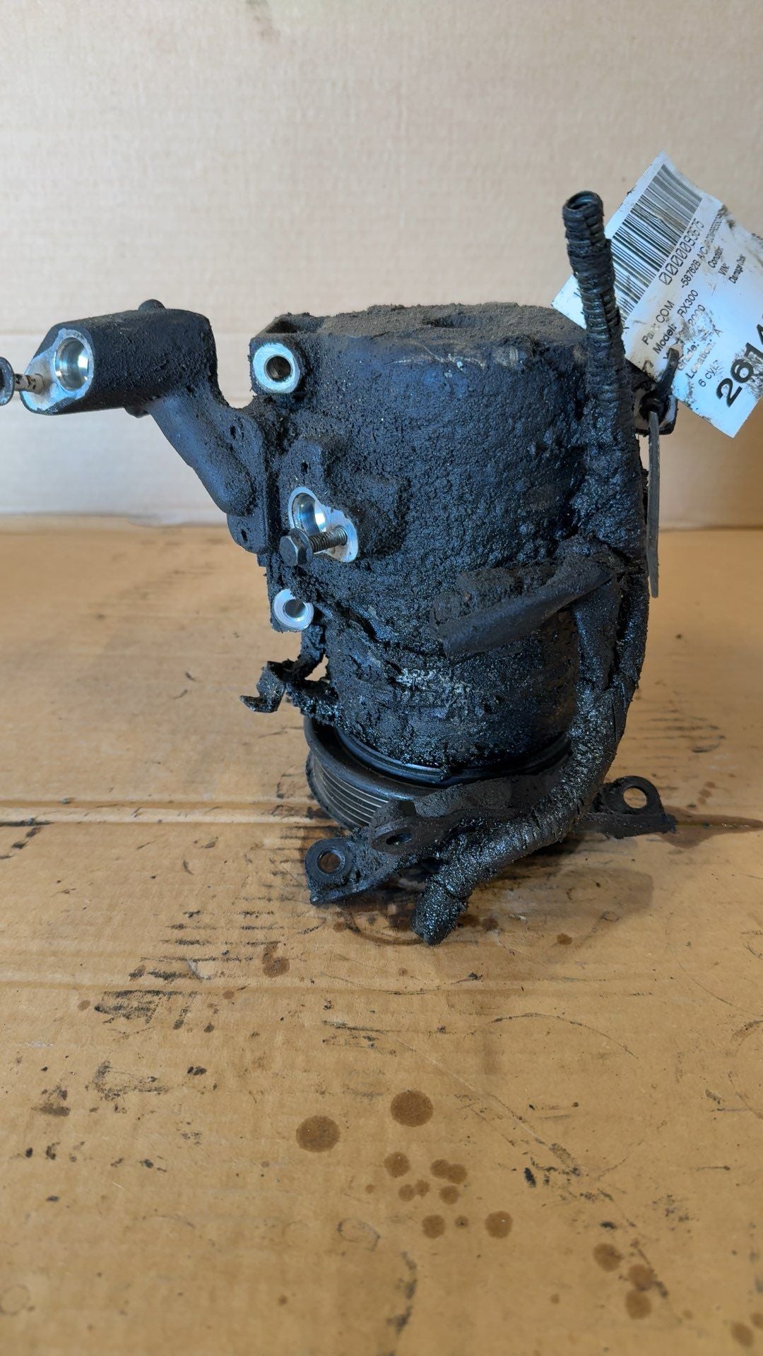 AC Compressor from a 2000 Lexus RX300, photo 1