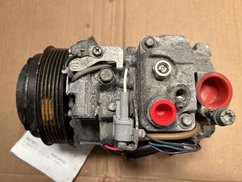 AC Compressor from a 2013 Mercedes-Benz GLK-Class, photo 1