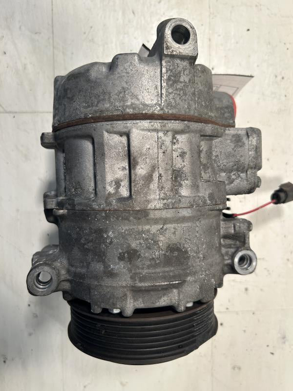 AC Compressor from a 2006 Mercedes-Benz CLK, photo 2