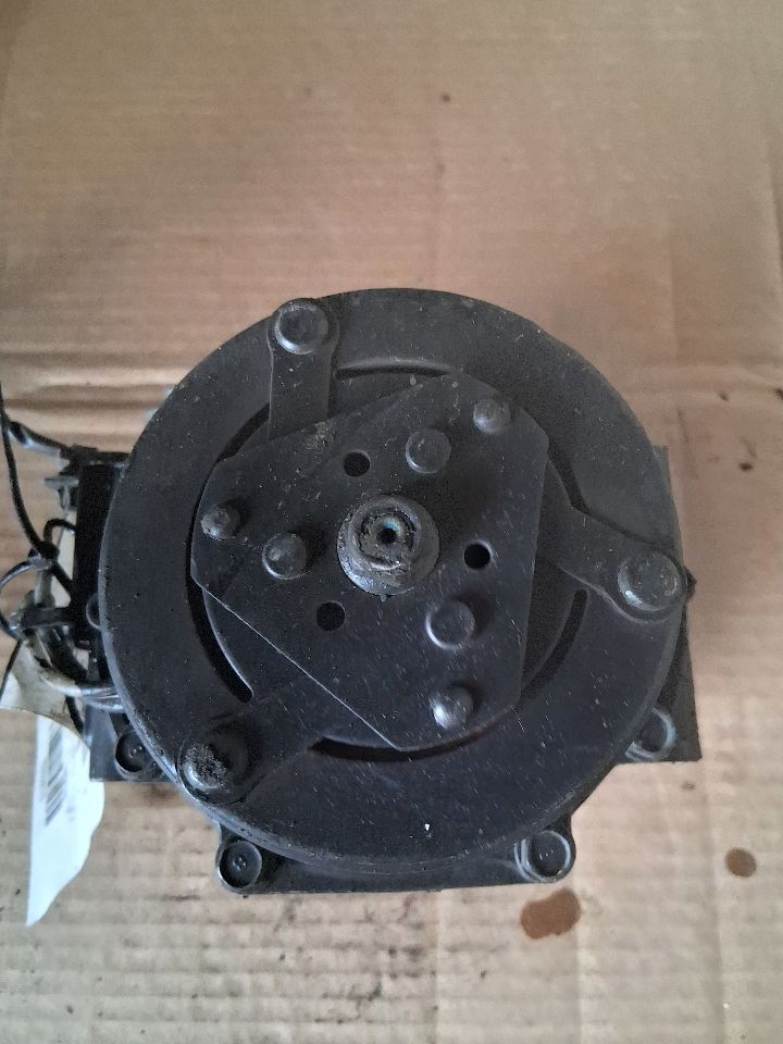 AC Compressor from a 2011 Mitsubishi Galant, photo 5