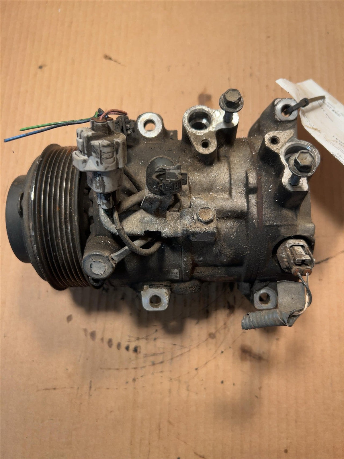 AC Compressor from a 2005 Toyota Avalon, photo 1