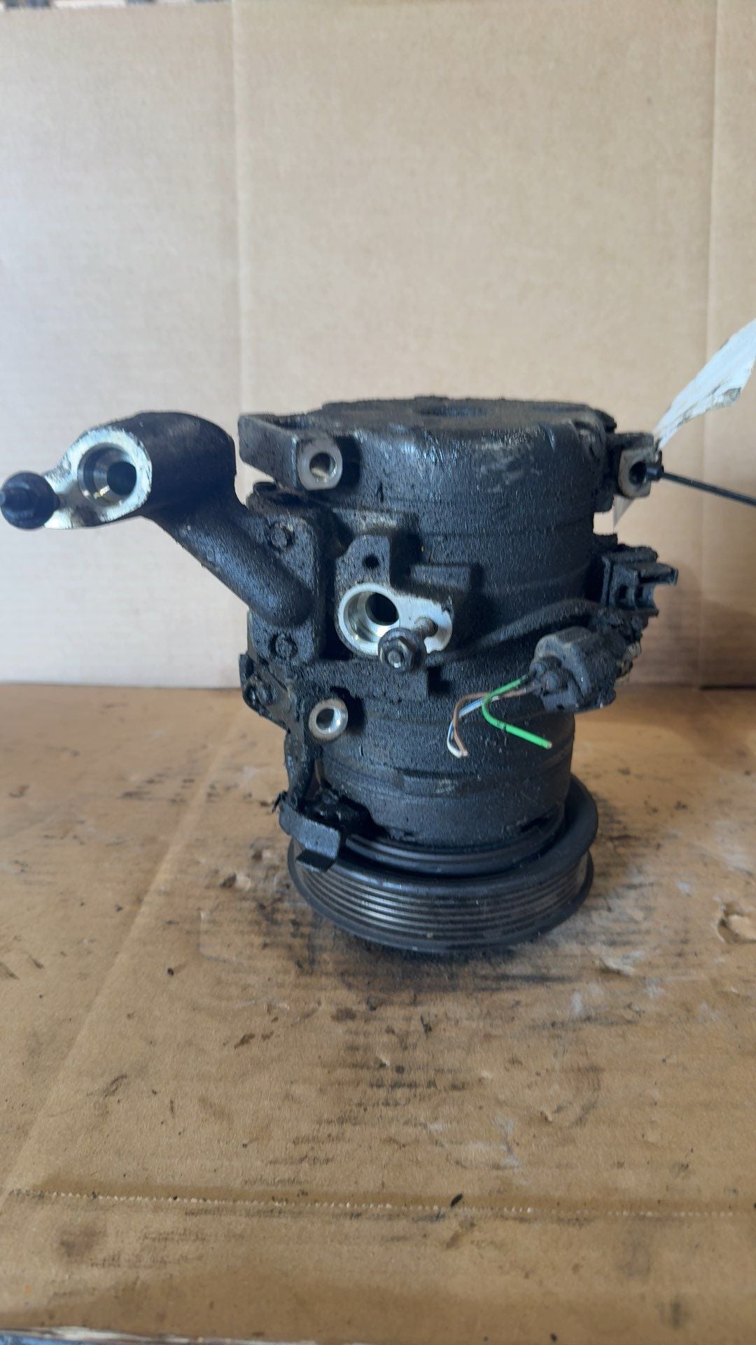 AC Compressor from a 2005 Toyota Camry, photo 1