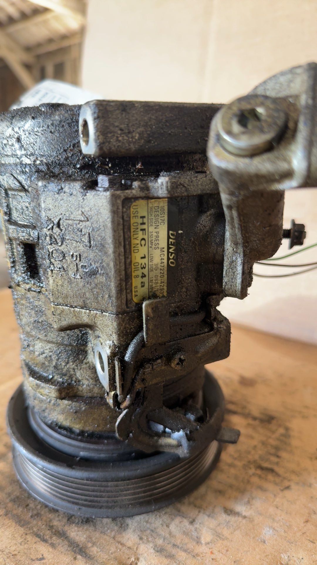 AC Compressor from a 2005 Toyota Camry, photo 3