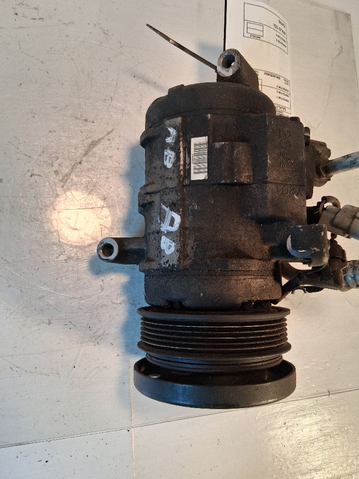 AC Compressor from a 2002 Toyota Sequoia, photo 4