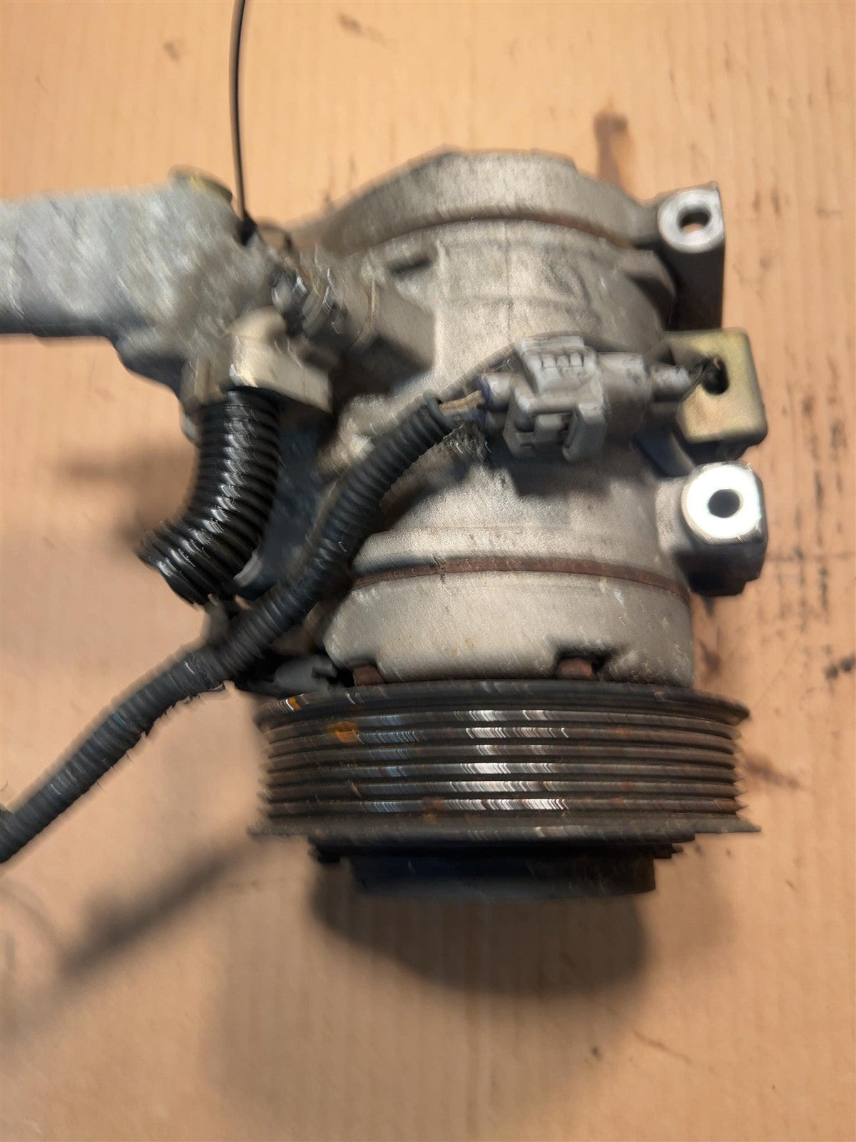 AC Compressor from a 2004 Toyota RAV4, photo 2