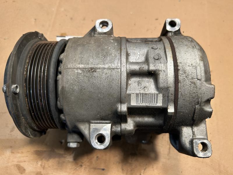 AC Compressor from a 2008 Toyota RAV4, photo 2