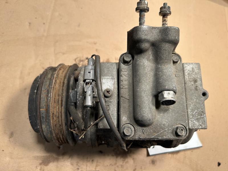 AC Compressor from a 2003 Toyota Tacoma, photo 1