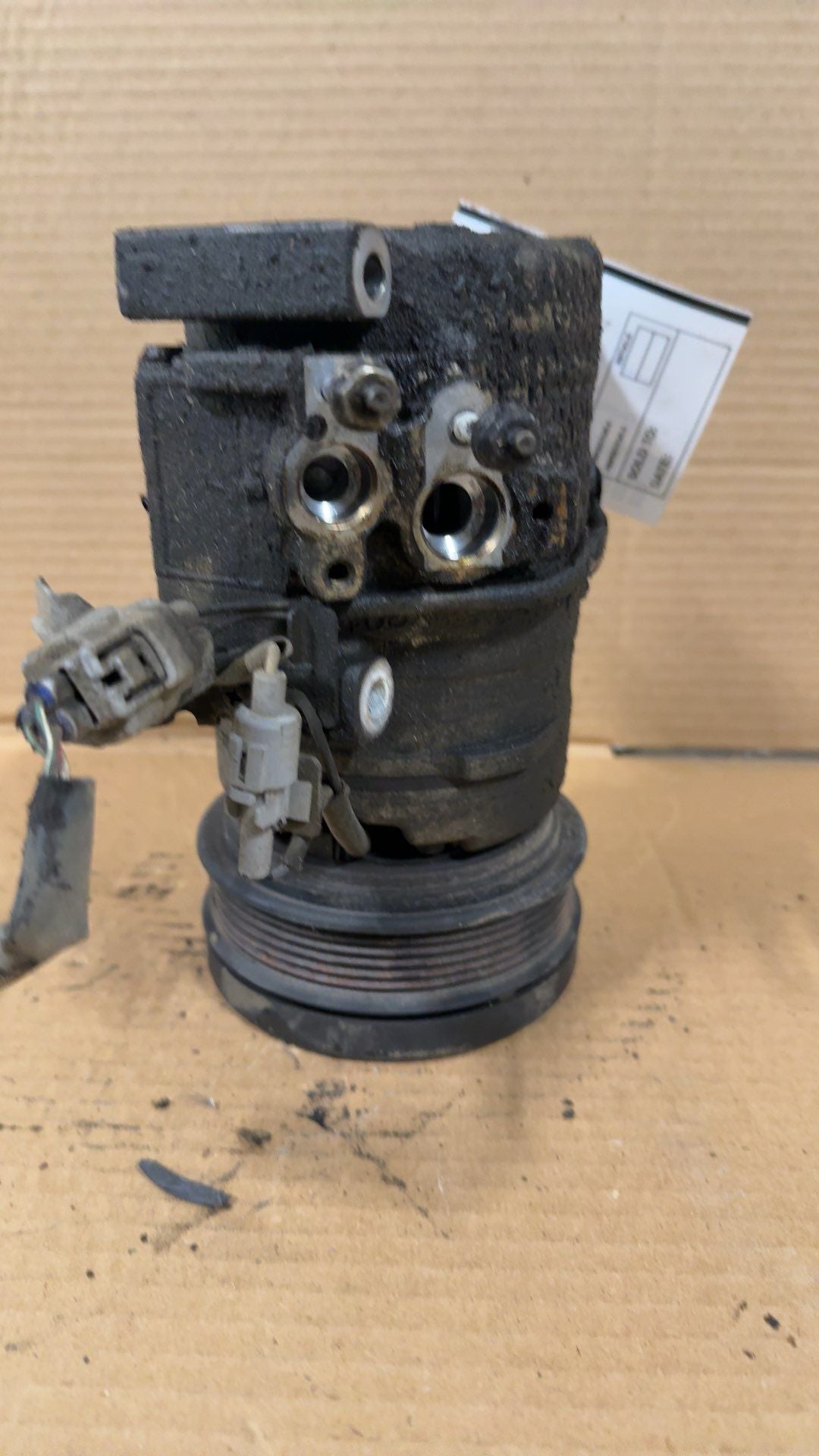 AC Compressor from a 2006 Toyota, photo 2