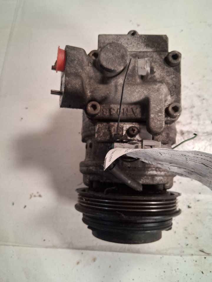 AC Compressor from a 1999 Toyota 4Runner, photo 2