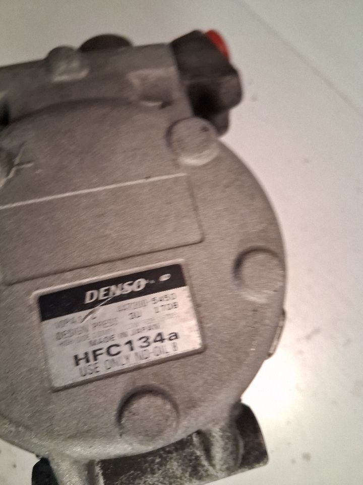 AC Compressor from a 1999 Toyota 4Runner, photo 3