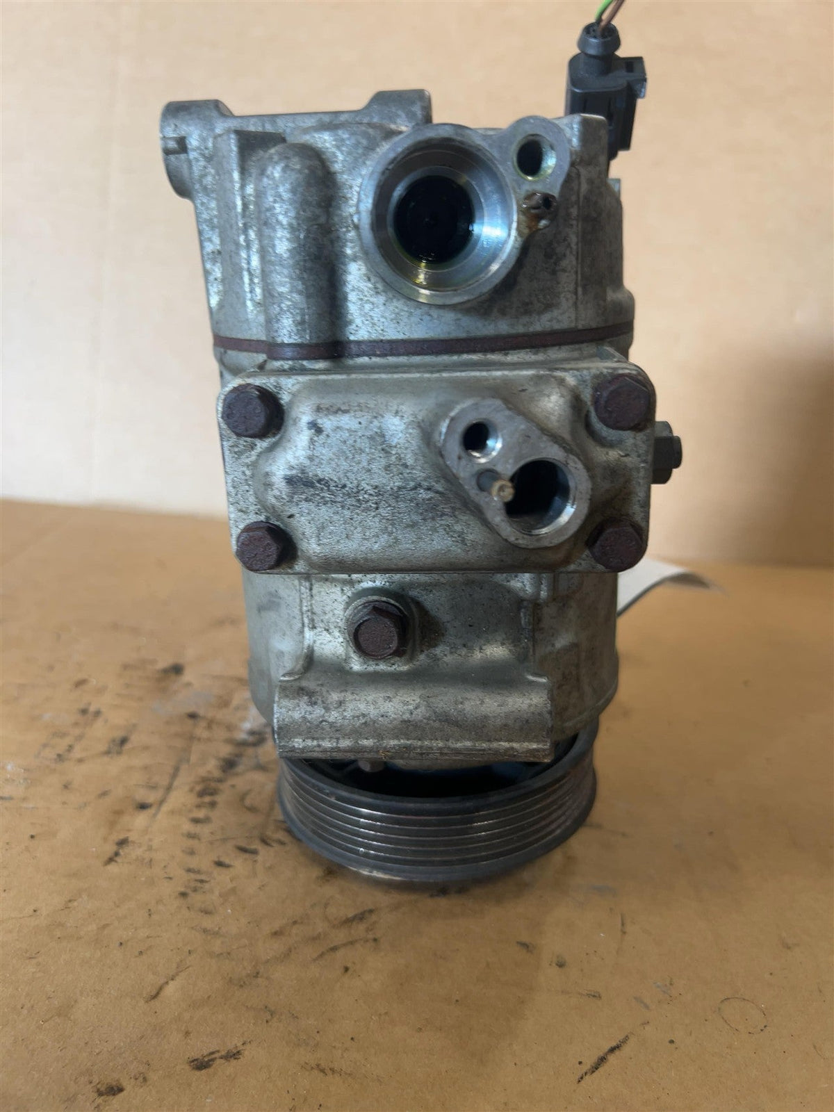 Used OEM AC Compressor, photo 2