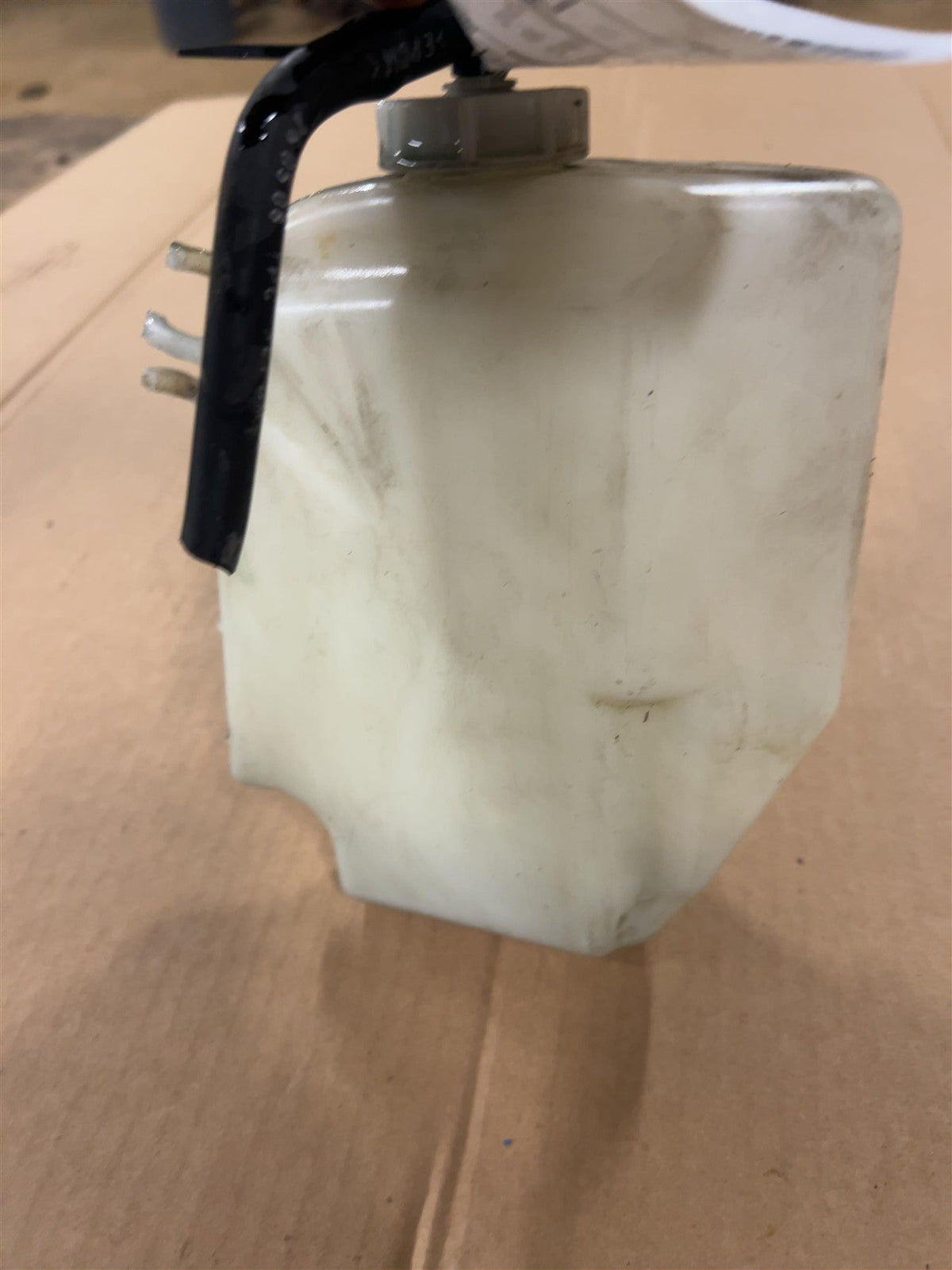 Coolant Reservoir from a 2009 Honda Civic, photo 3