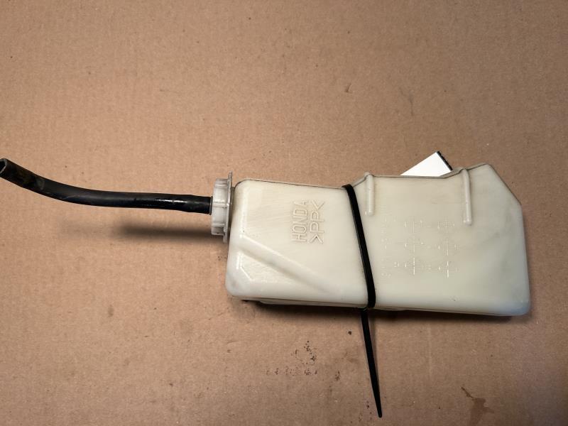 Coolant Reservoir from a 2007 Honda Fit, photo 1