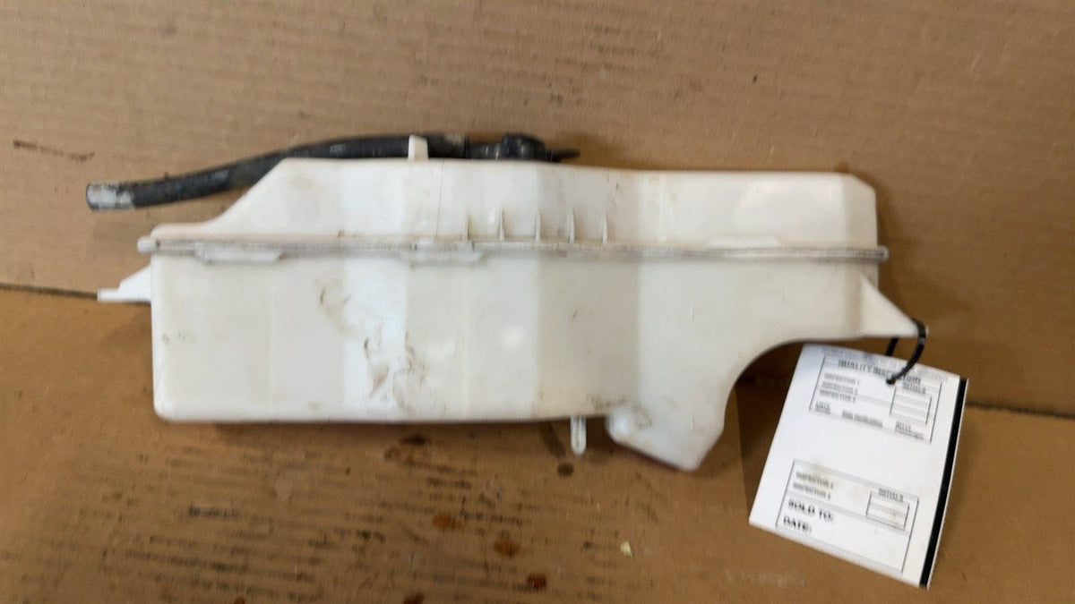 Coolant Reservoir from a 2014 Toyota Camry, photo 3