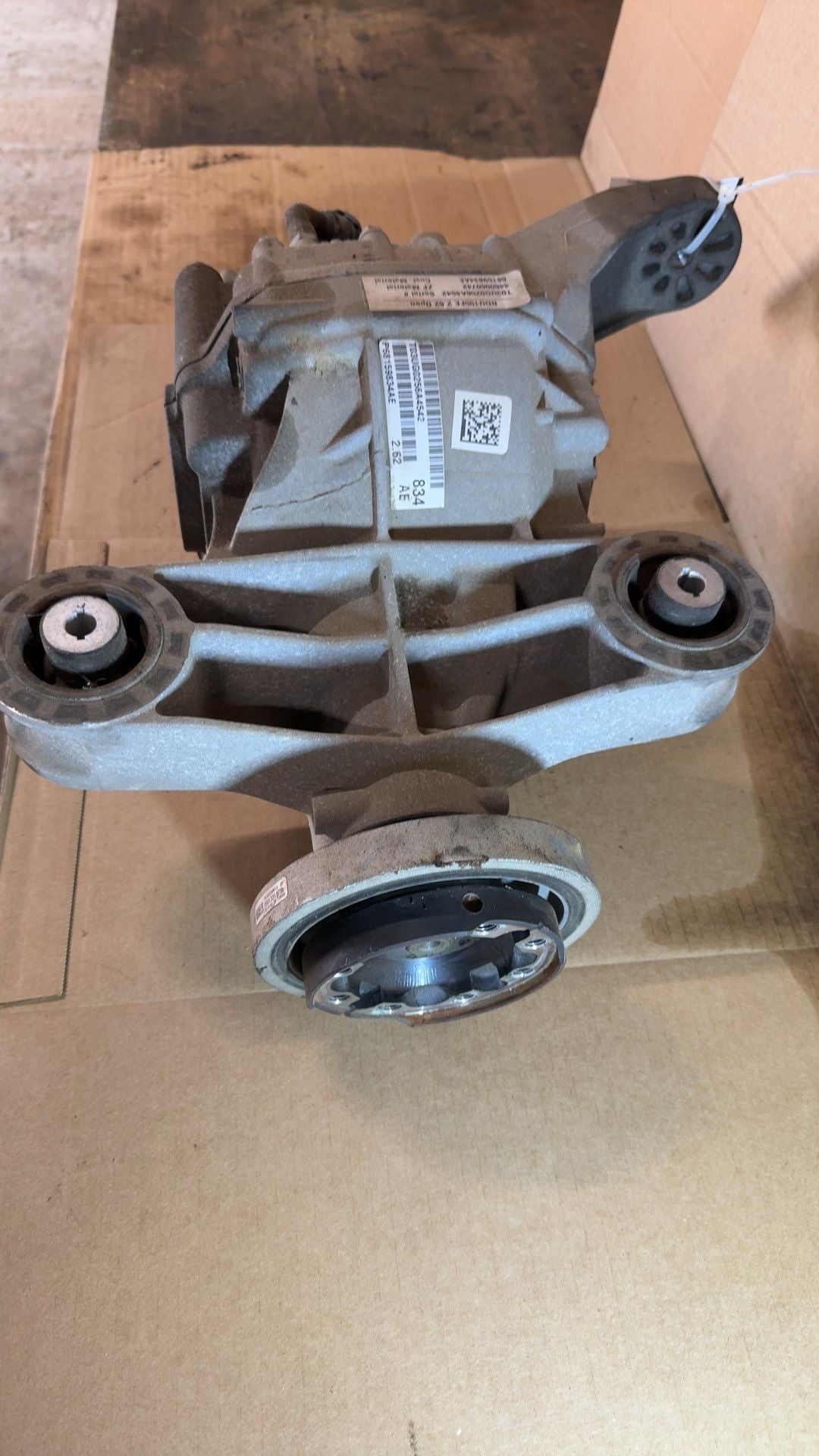 Carrier Assembly from a 2016 Chrysler 300, photo 2