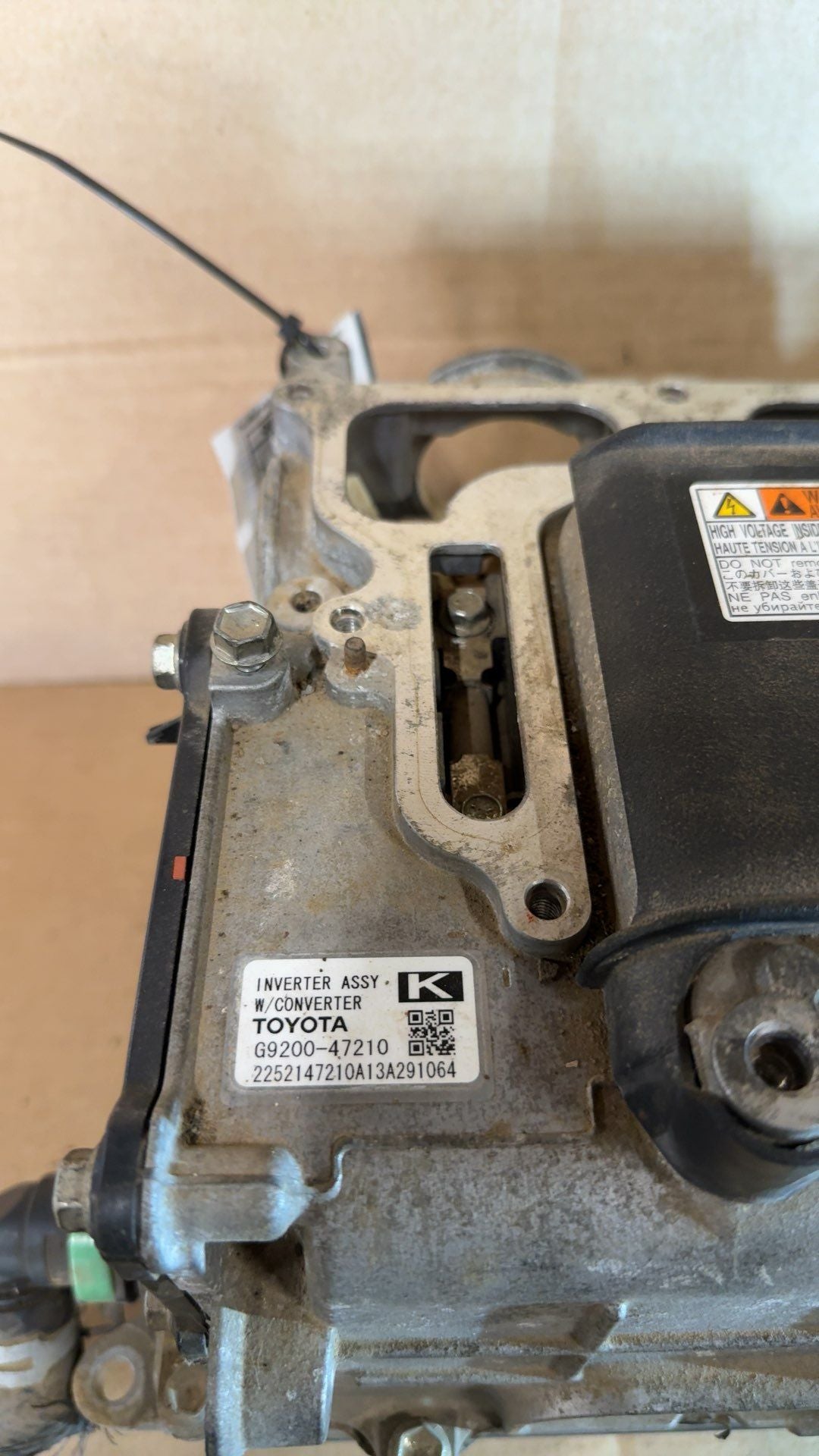Inverter / Charger from a 2013 Toyota Prius, photo 6