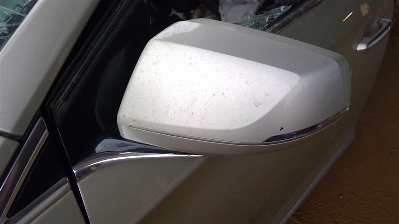 Side View Mirror from a 2015 Cadillac XTS, left side, photo 1