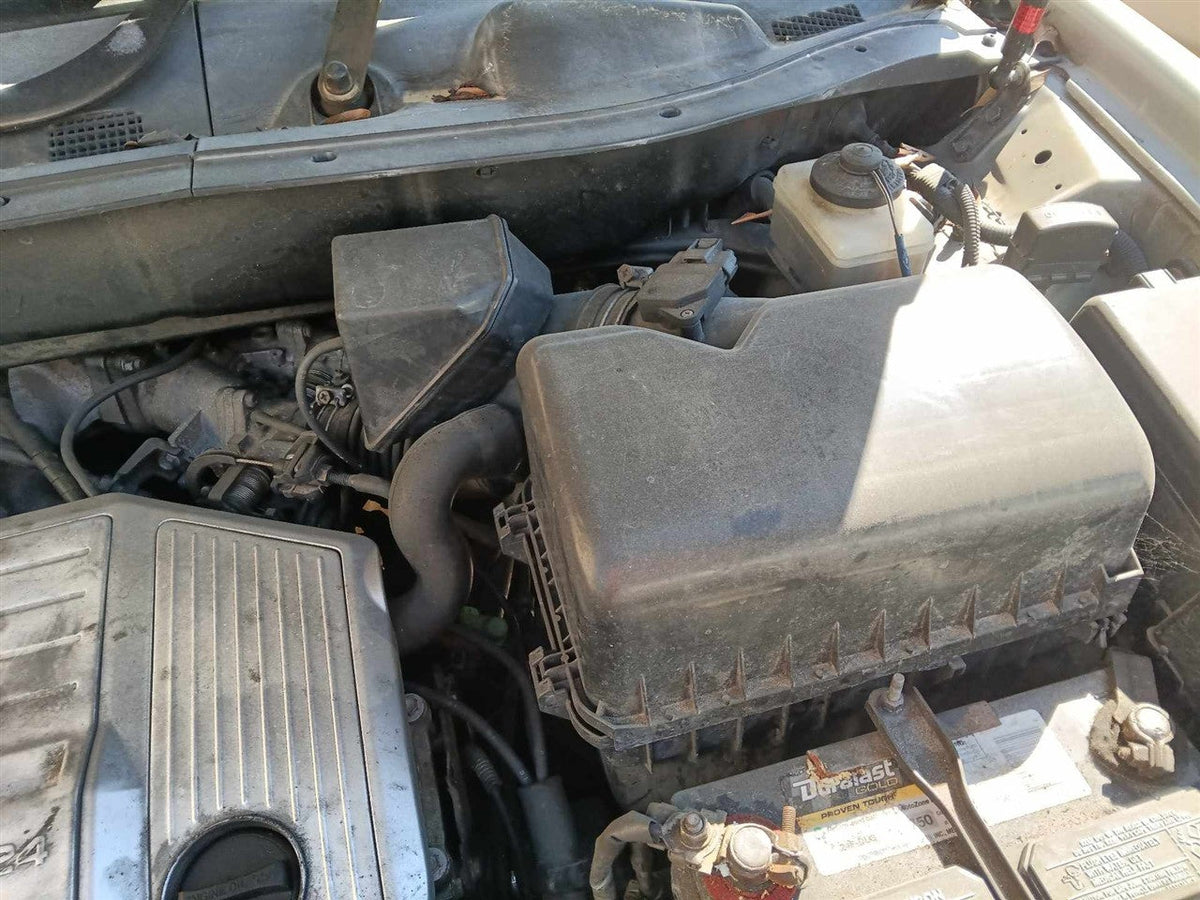 Air Filter Box from a 1999 Lexus RX300, photo 1