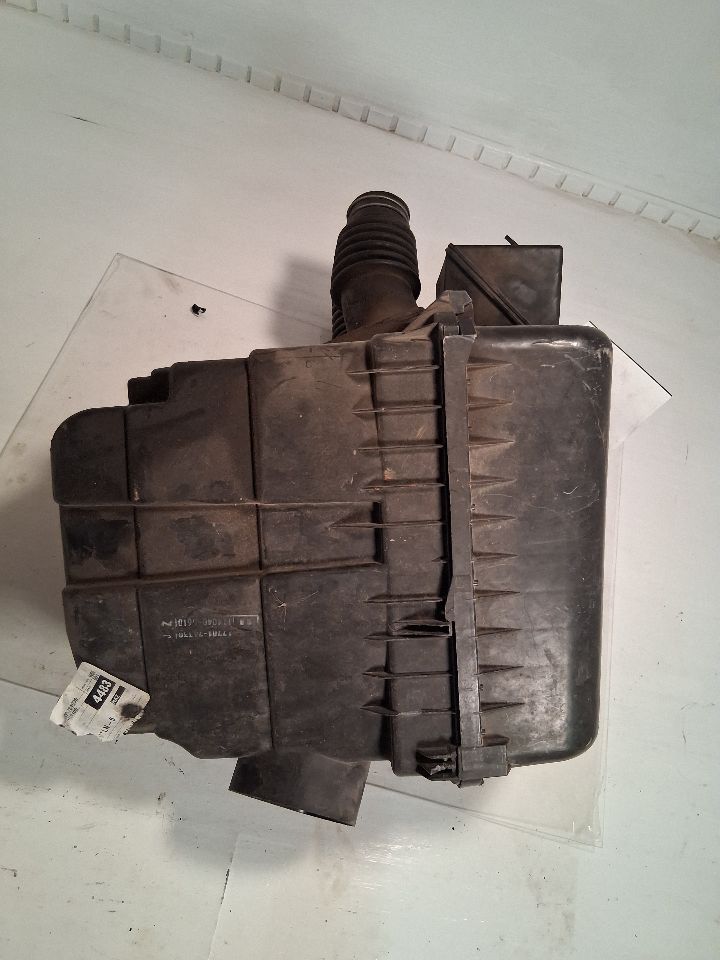 Air Filter Box from a 1999 Lexus RX300, photo 4