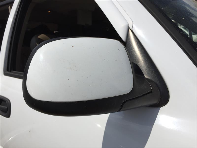 Side View Mirror from a 2006 GMC, right side, photo 1
