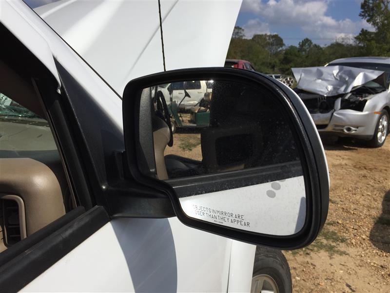 Side View Mirror from a 2006 GMC, right side, photo 2