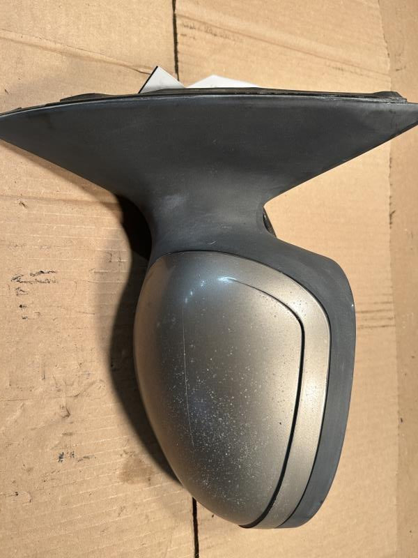 Side View Mirror from a 2002 Ford Taurus, left side, photo 2
