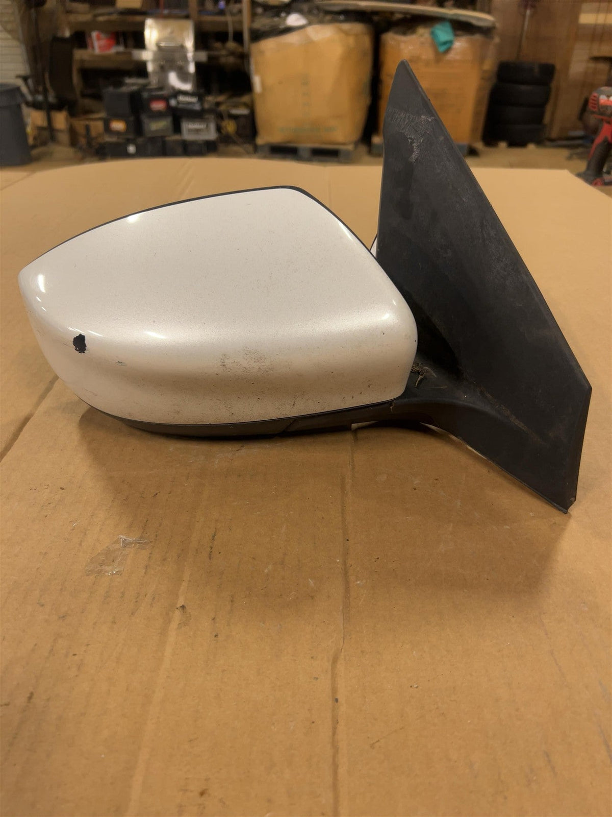 Side View Mirror from a 2017 Nissan Sentra, right side, photo 2