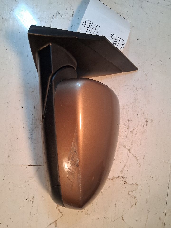 Side View Mirror from a 2016 Hyundai Tucson, right side, photo 2
