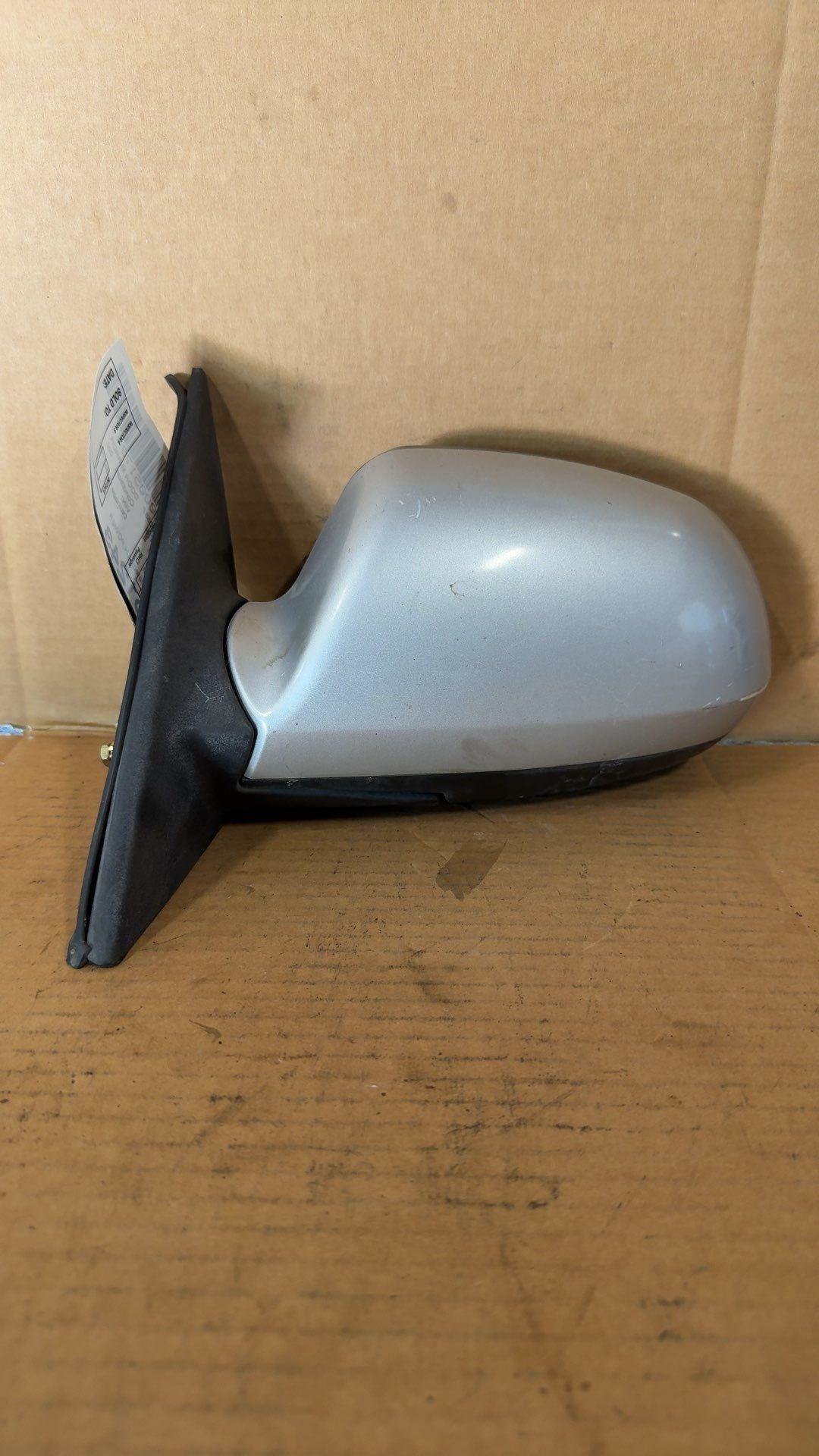 Side View Mirror from a 2005 Hyundai Elantra, left side, photo 2