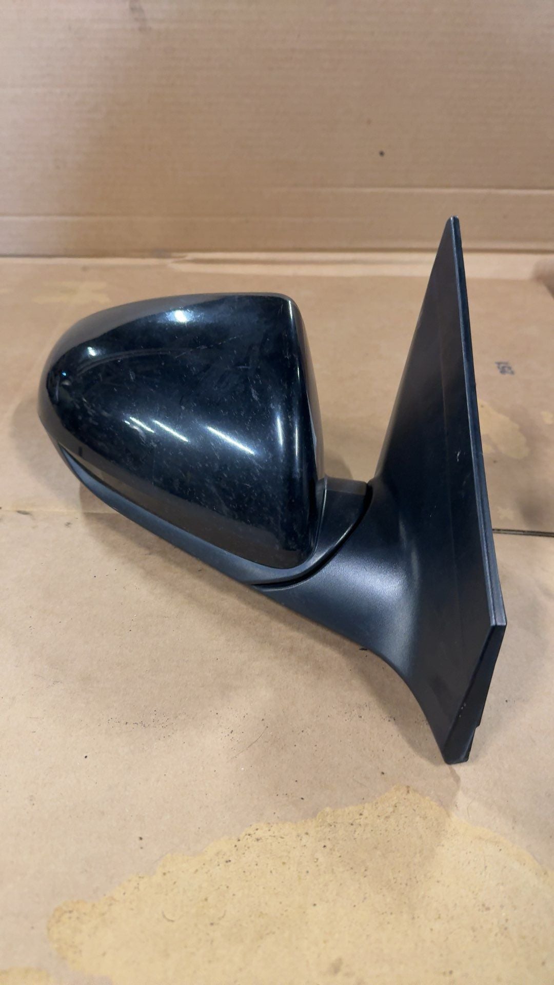 Side View Mirror from a 2017 Hyundai Elantra, right side, photo 2